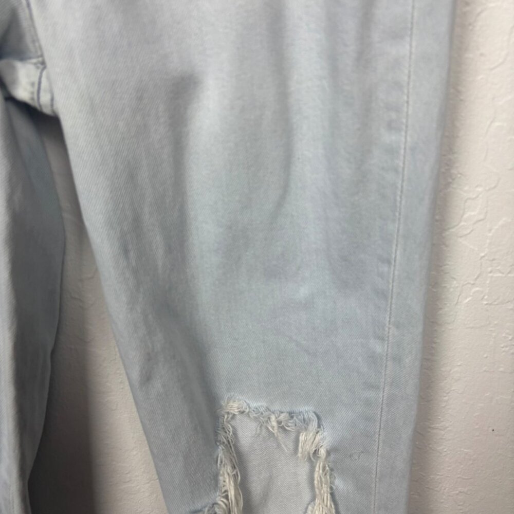Show Me Your Mumu 28 Blue Cropped Distressed Light Wash Jeans Split Frayed Hem - Picture 2 of 5